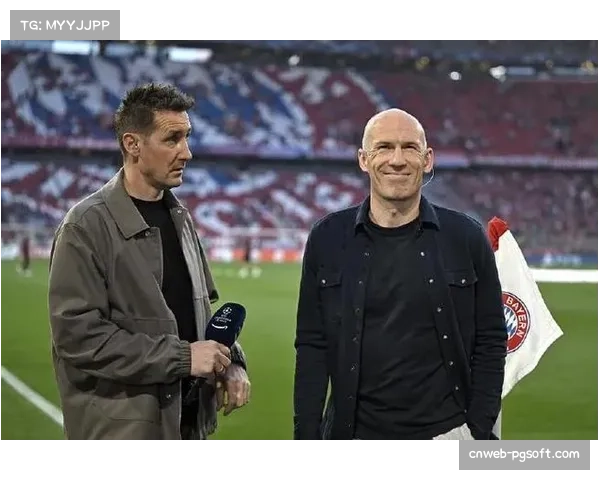 罗本发布安联球场自拍 引发是否回归拜仁任职猜测