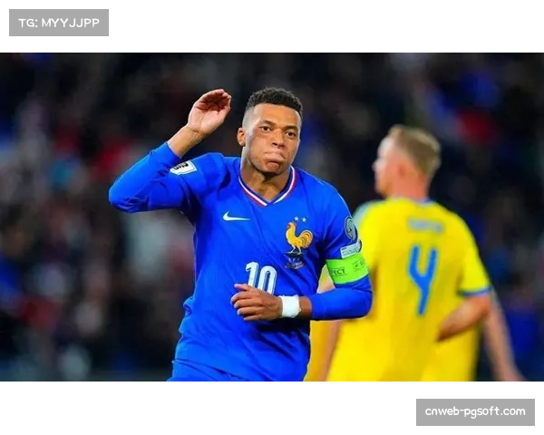 法国4-0乌克兰，姆巴佩点射+梅开二度