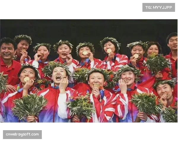 中国女排2004年雅典奥运夺冠纪录片重播,引发怀旧热潮 中国女排2004年雅典奥运夺冠纪录片重播,引发怀旧热潮